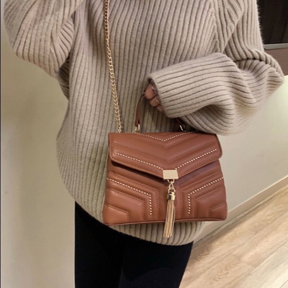 Lush Style Finds Handbags - Just In! 🆕 LYON Quilted Tassel Crossbody